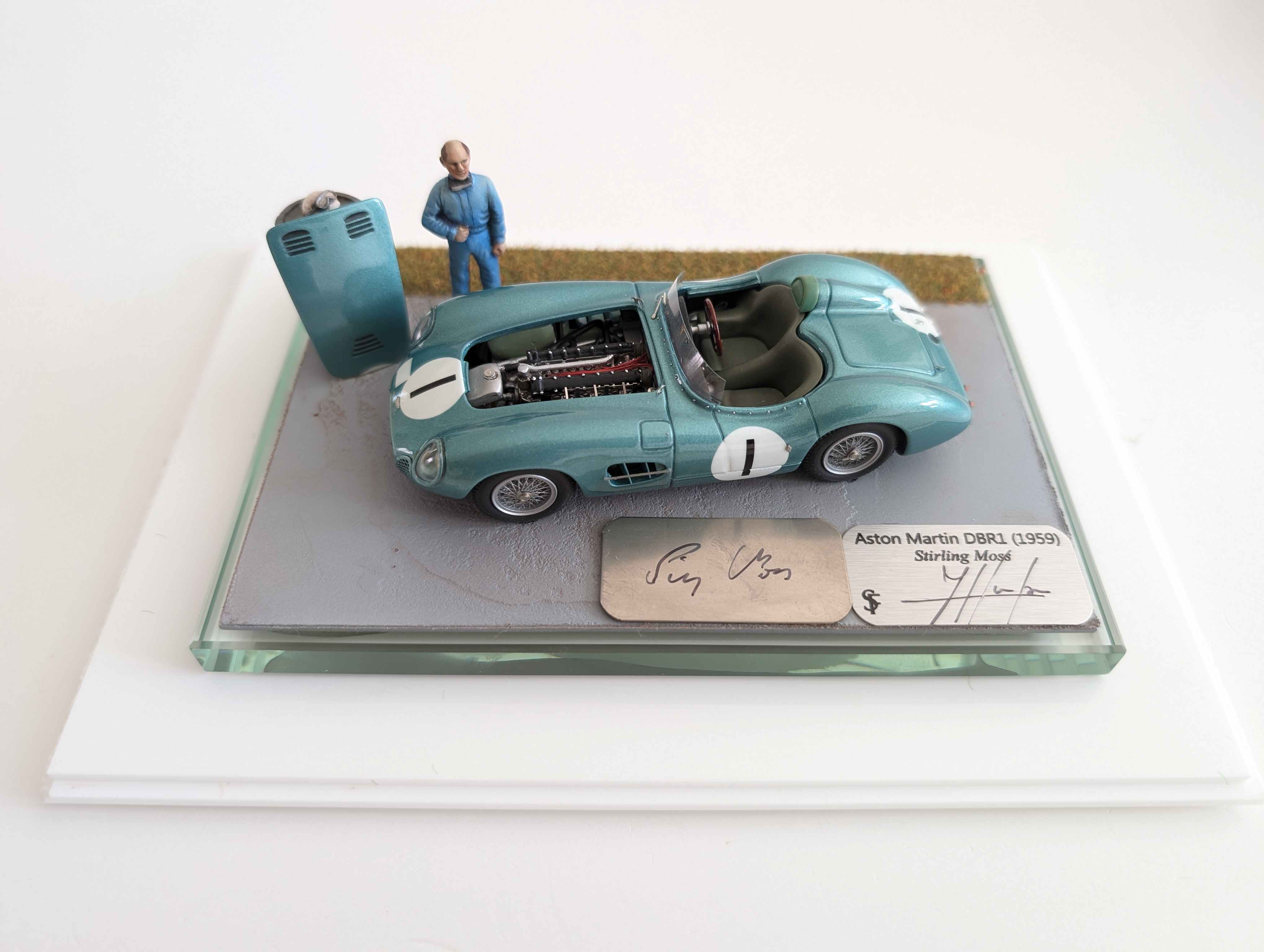 F. Suber : Aston Martin DBR1 signed by Stirling Moss